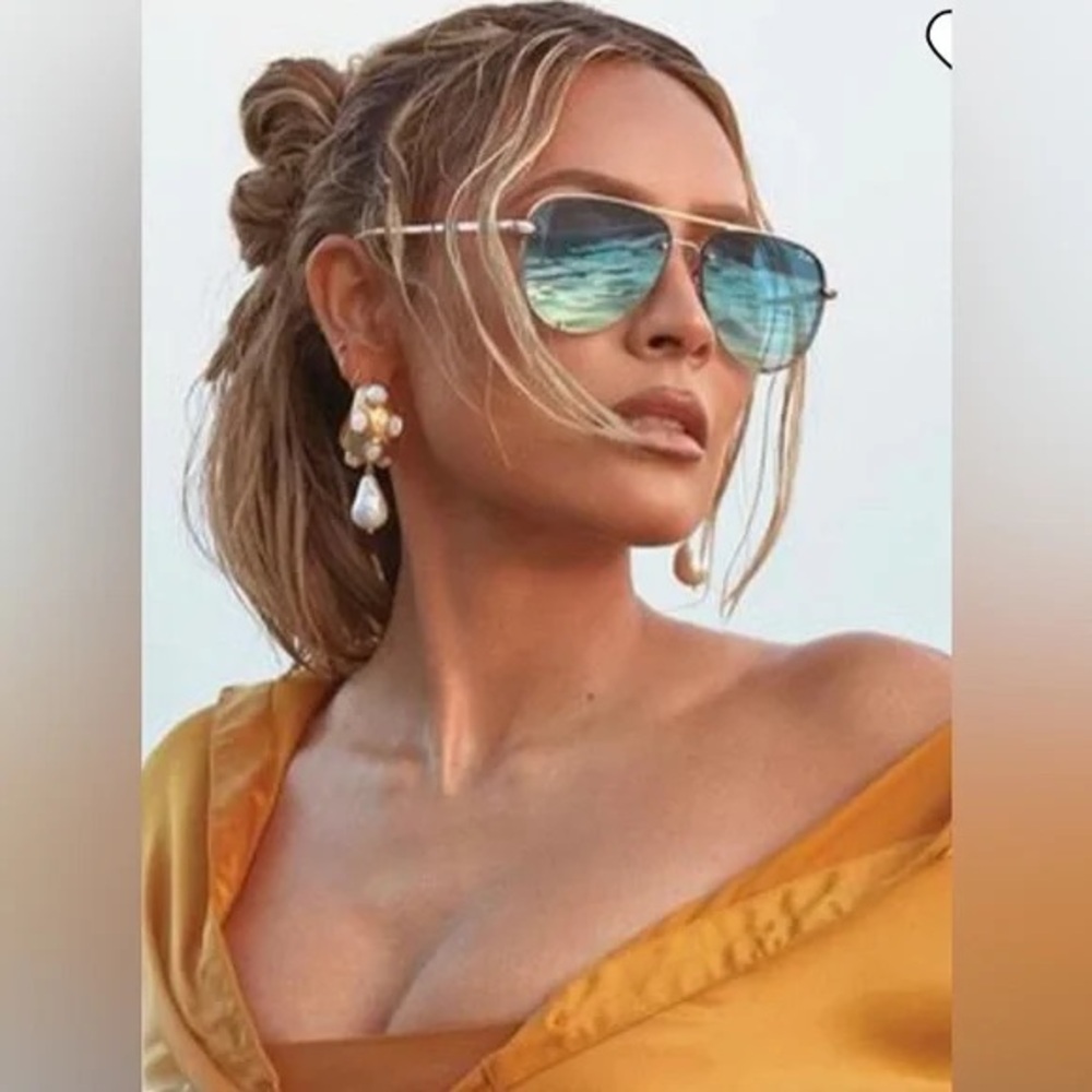 Quay Australia X Desi Perkins High Key Mini Blue Frameless Aviator Sunglasses - Picture 2 of 7